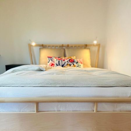 Sunroom 2 Bed Apartment West Town B17 Heidenheim an der Brenz Buitenkant foto